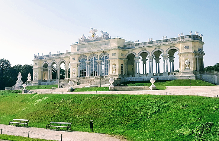 Die Gloriette in Schloss Schönbrunn Wien