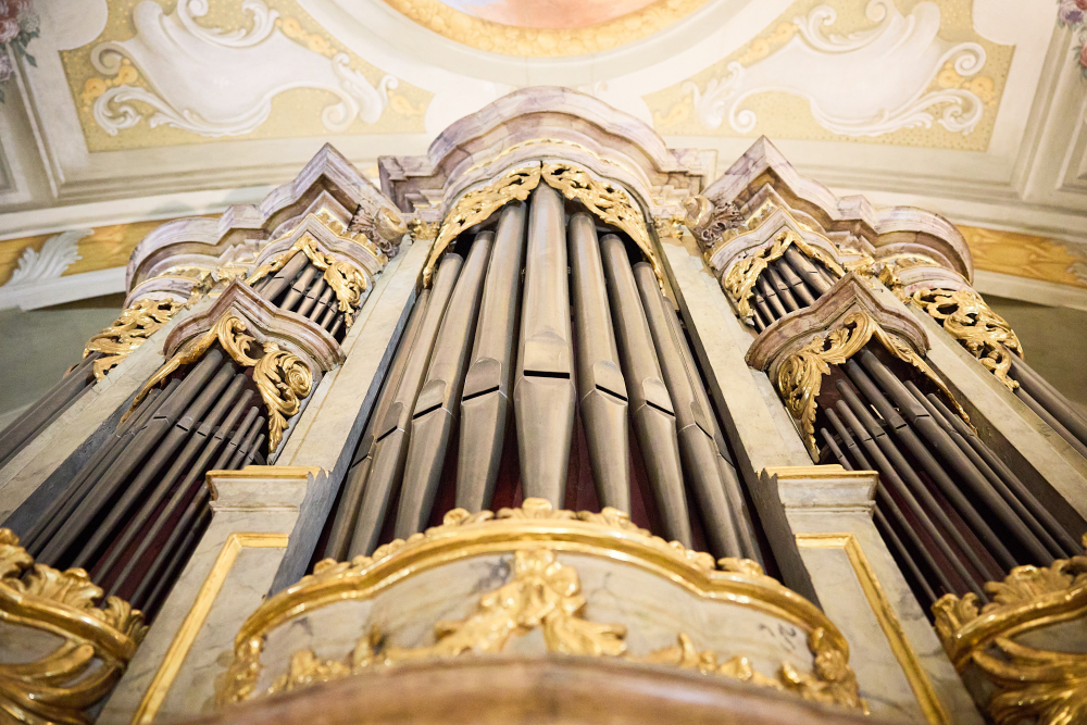 Große Orgel in Kirche